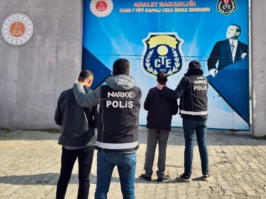 Kars’ta haklarında kesinleşmiş hapis cezası bulunan 3 kişi yakalandı. Kars