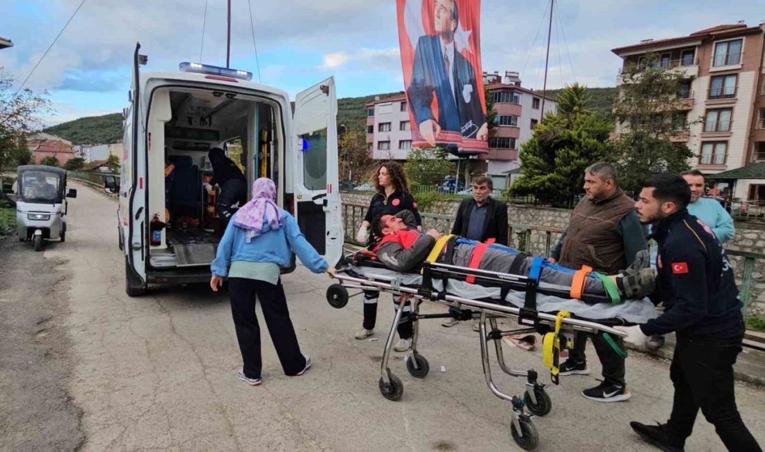 Kastamonu’nun Cide ilçesinde kaskı olmayan motosiklet sürücüsü, geçirdiği kaza sonrası