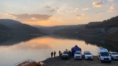 Kastamonu’nun Daday ilçesinde baraj gölünde balıkçılar tarafından erkek cesedi bulundu.
