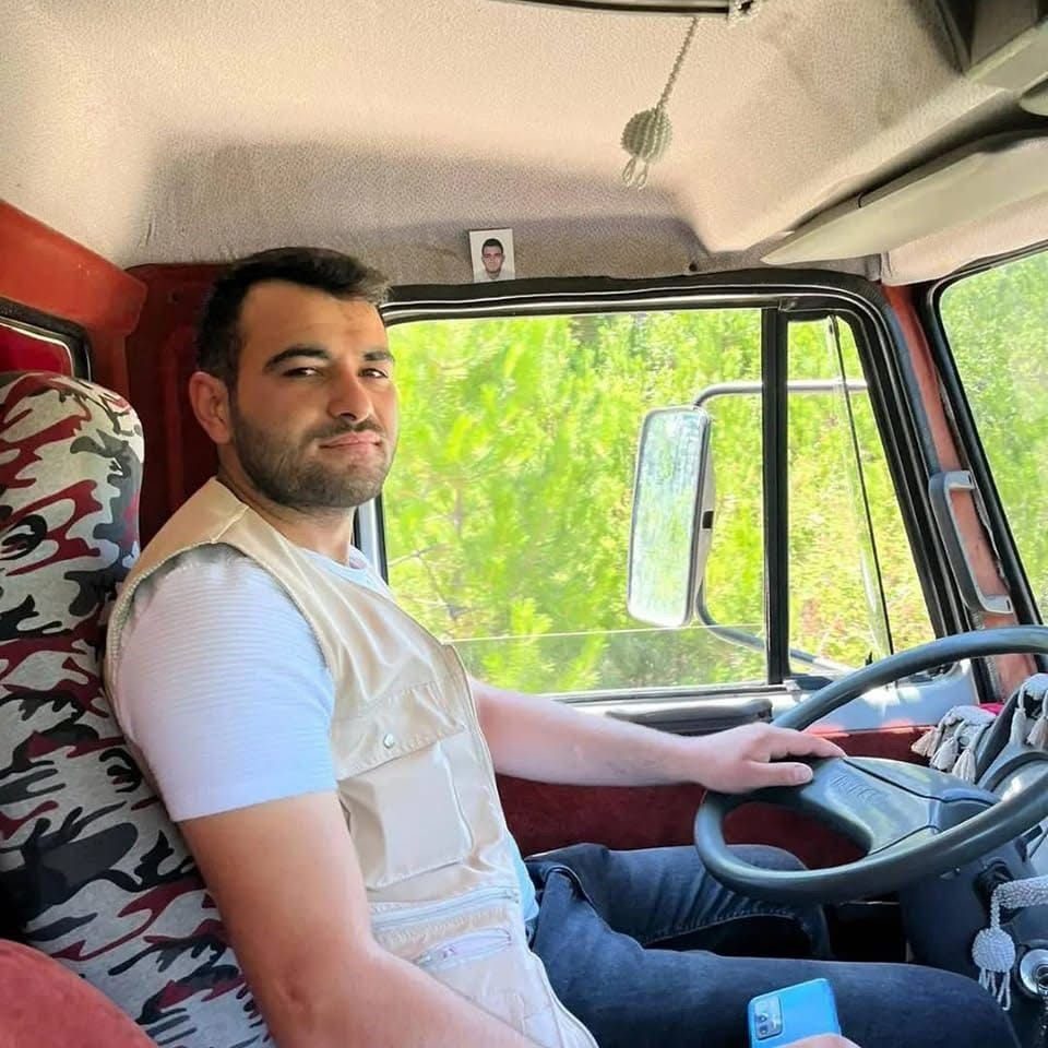 Kastamonu’nun Araç ilçesinde ormanda kestiği ağaç üzerine devrilen şahıs yaralandı.