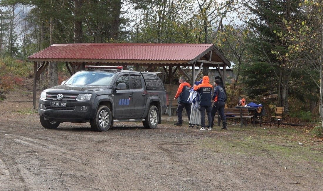 Kastamonu’nun Bozkurt ilçesinde anne ile oğlunun cenazelerinin bulunduğu bölgedeki arama