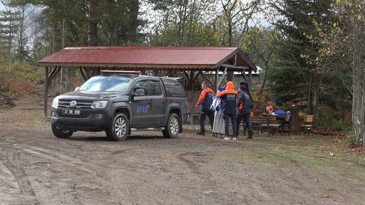 Kastamonu’nun Bozkurt ilçesinde anne ile oğlunun cenazelerinin bulunduğu bölgedeki arama