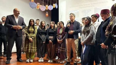 Kemaliye’de “Kemaliye Günleri” etkinlikleri kapsamında, öğrenciler Eğin kültürünü yansıtan manili