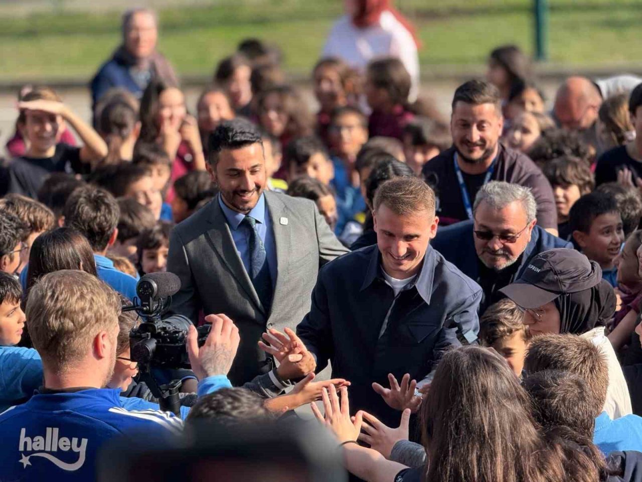 Okul başkanlık seçiminde “Başkan olursam Kerem Aktürkoğlu’na mesaj atarak okulumuza