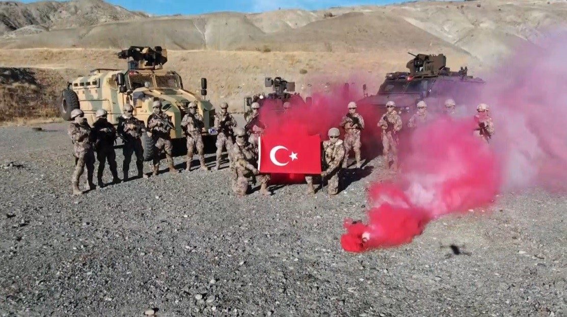 Erzincan İl Emniyet Müdürlüğü Özel Harekat timlerinin kırsal eğitim sahasında