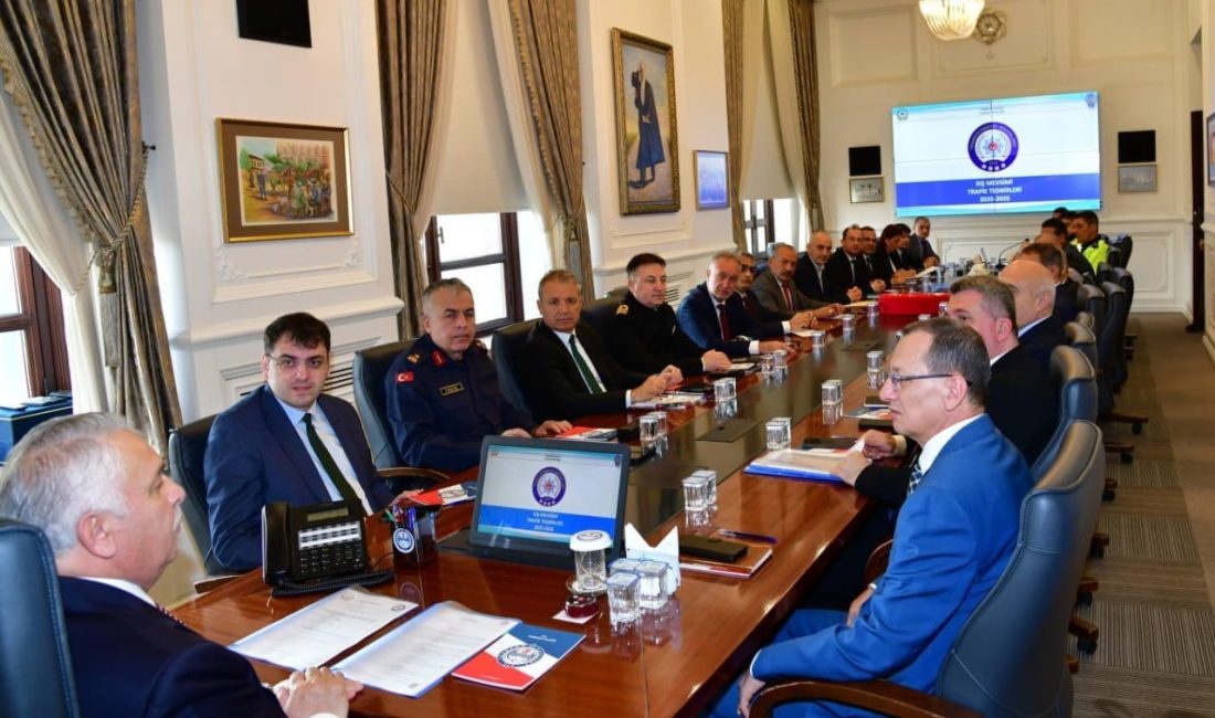 Yaklaşan kış mevsimi öncesinde Trabzon’da Vali Aziz Yıldırım başkanlığında Kış