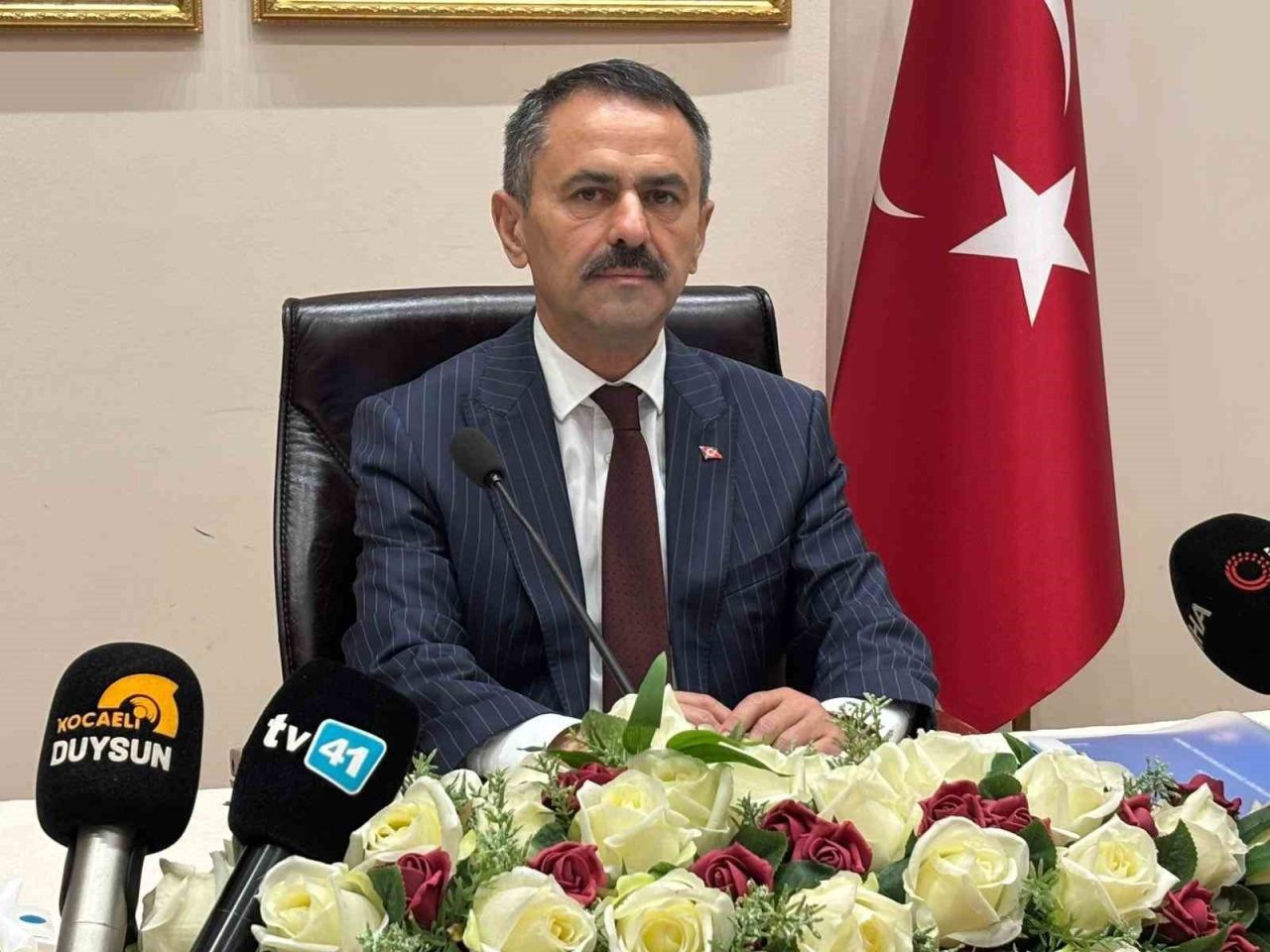 Kocaeli Valisi İlhami Aktaş, Kandıra ilçesi Kefken açıklarında yabancı menşeli