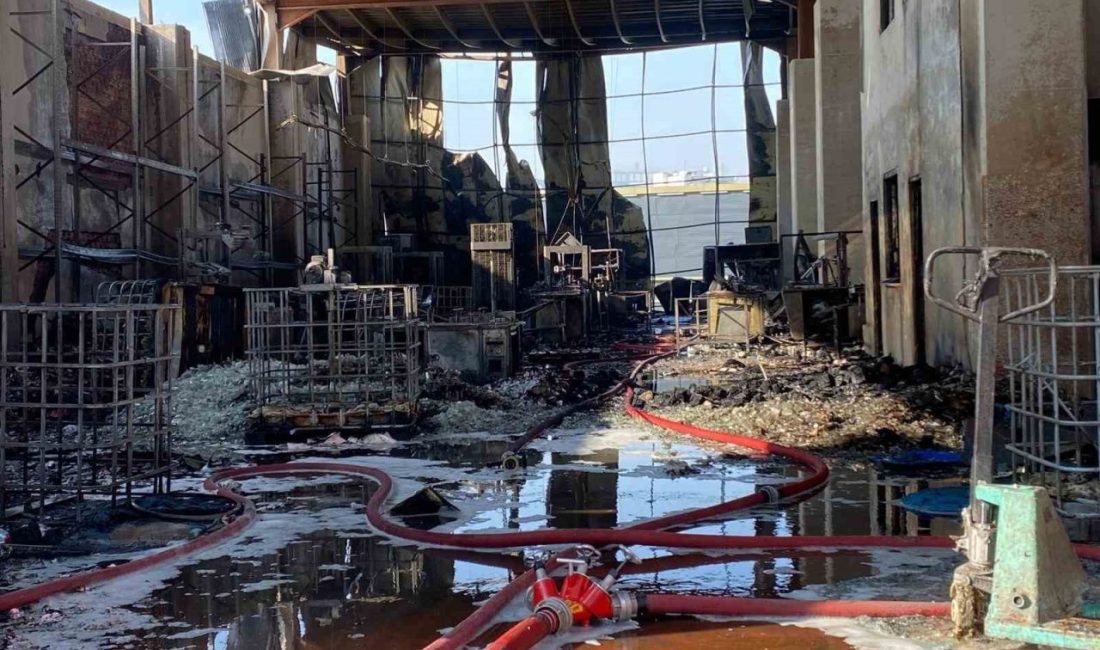 Kocaeli’nin Dilovası ilçesinde parfüm dolum tesisinde 6 kişinin hayatını kaybettiği,