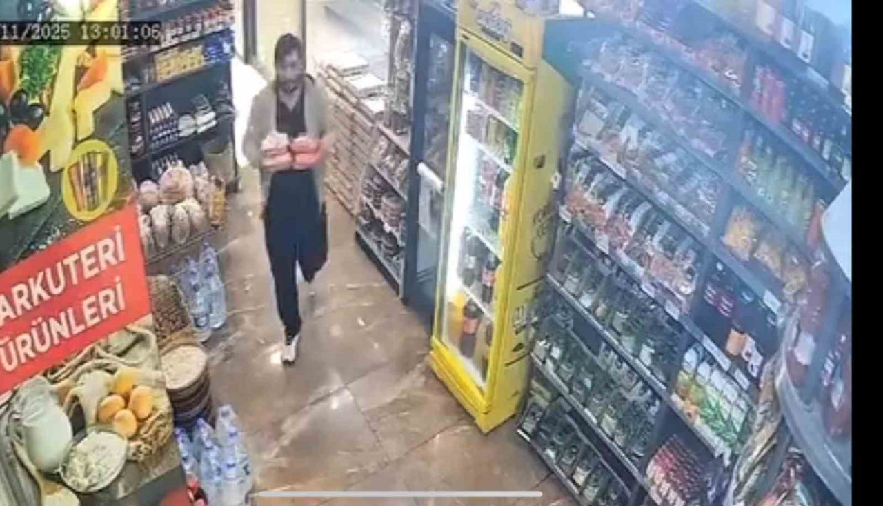 Kocaeli’nin Çayırova ilçesinde kontrolden çıkan SUV tipi araç, cadde üzerindeki