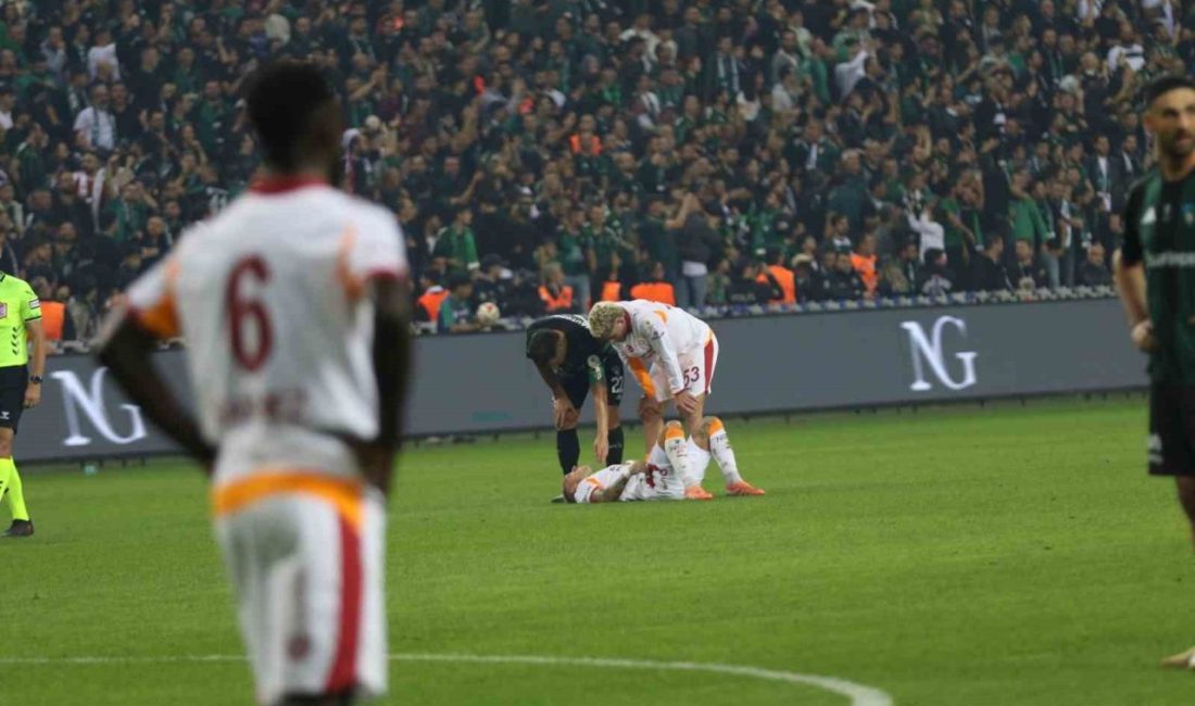 Galatasaray’ın Uruguaylı futbolcusu Lucas Torreira, Kocaelispor maçında sakatlandı ve 64.