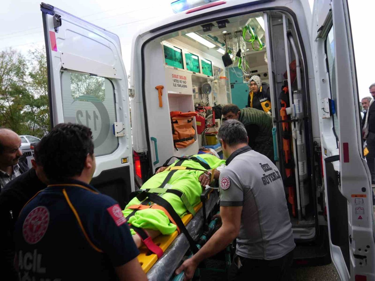 Kastamonu’nun Abana ilçesinde ormanlık alanda mantar topladığı sırada ayının saldırısına