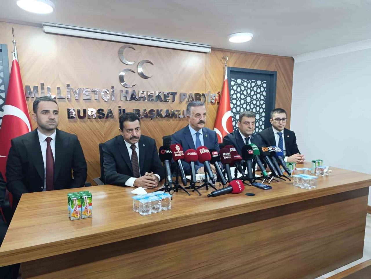 MHP Genel Sekteri İsmet Büyükataman MHP Bursa İl Başkanlığı’nda basın