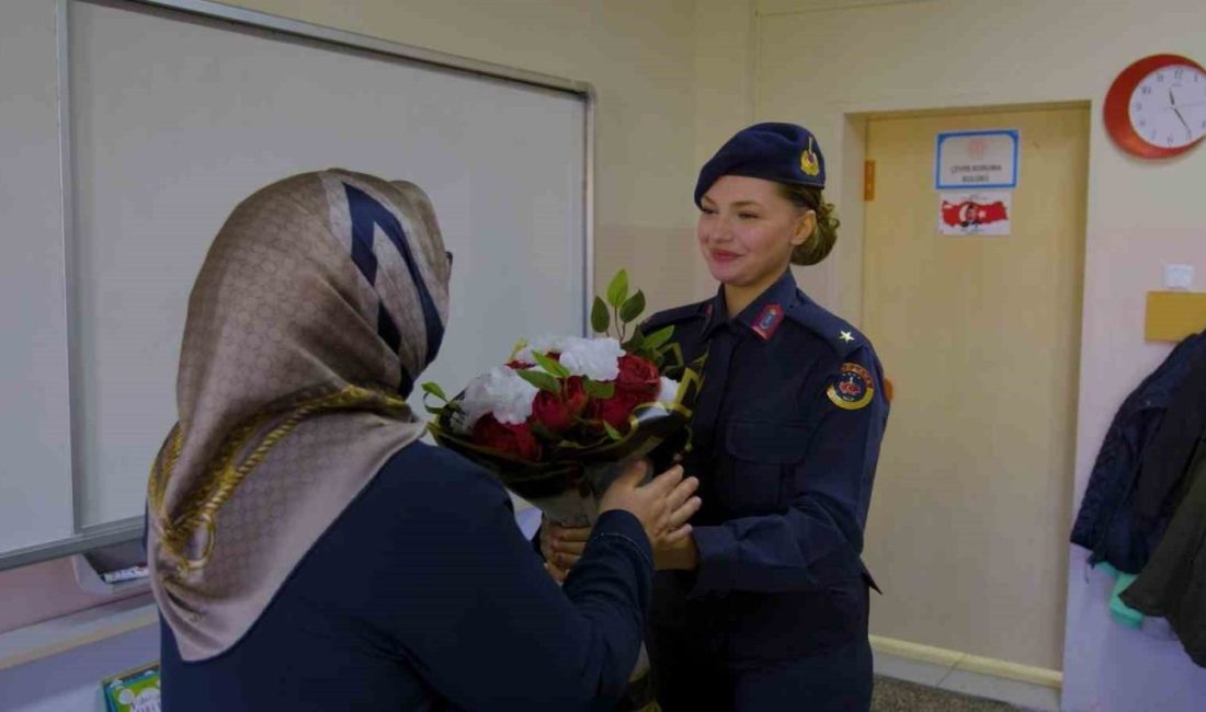 Bayburt İl Jandarma Komutanlığı, 24 Kasım Öğretmenler Günü dolayısıyla öğretmenlerin