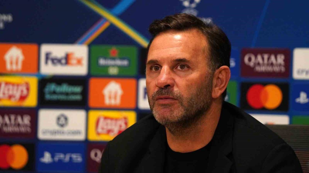 Galatasaray Teknik Direktörü Okan Buruk, Ajax maçının ardından yaptığı açıklamada,