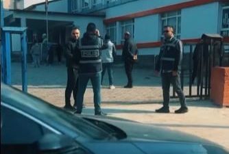 Okulların giriş ve çıkış saatlerinde, Çocuk Şube Müdürlüğü ile Trafik