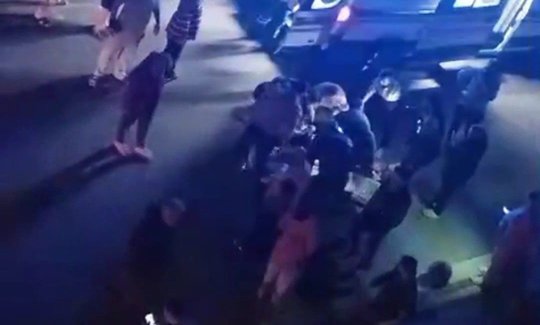 Ordu’nun Ünye ilçesinde bina önünde bıçaklı saldırıya uğrayan bir öğretmen