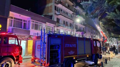 Ordu’da 4 katlı bir binanın çatı katında çıkan yangın sonucu