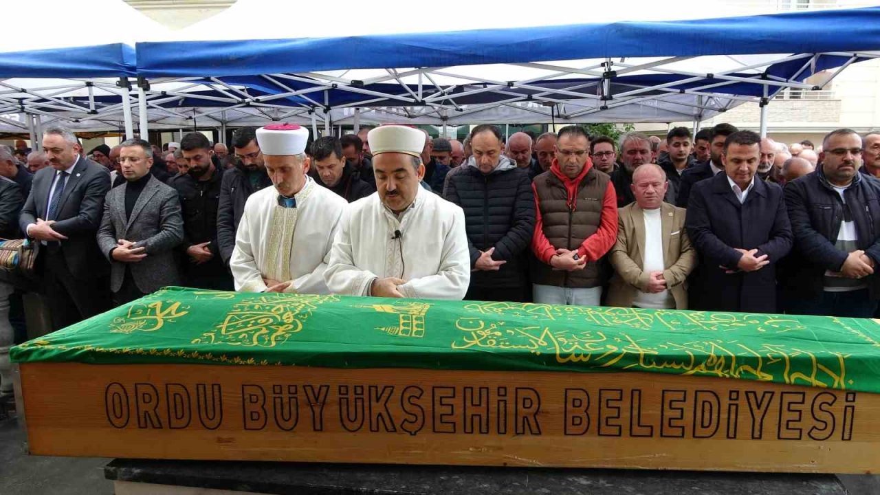 Ordu’nun Fatsa ilçesinde taş ocağında meydana gelen göçükte enkaz altında