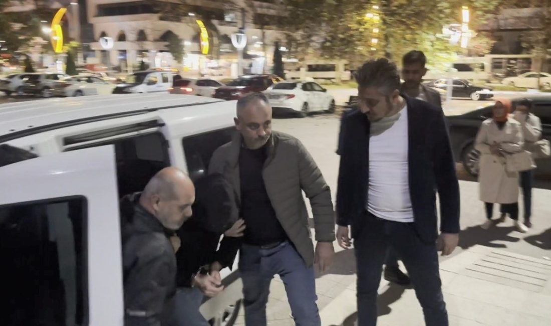 Ordu’nun Fatsa ilçesinde silahla girdiği kuyumcudaki çalışanı etkisiz hale getirip,