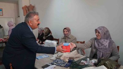 Palandöken Belediyesi’nin vatandaşlara hem meslek kazandıran hem de hobi edinme