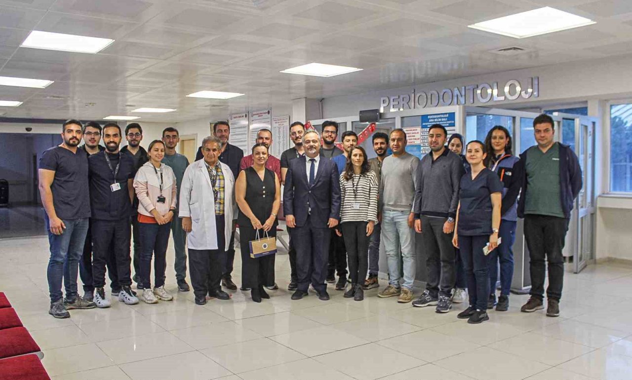 Atatürk Üniversitesi Diş Hekimliği Fakültesi Öğretim Üyesi Doç. Dr. Didem