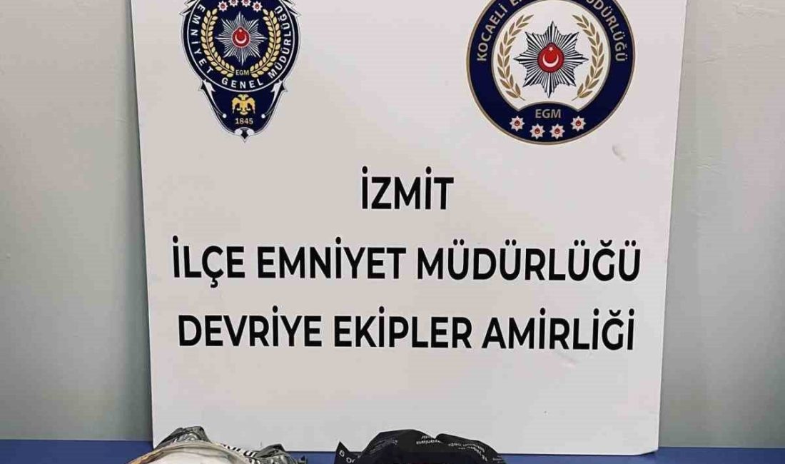 Kocaeli’de polis ekiplerinin şüphe üzerine durdurduğu 4 kişinin üzerinde 135.4