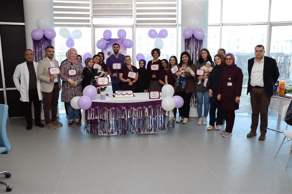 Sivas Numune Hastanesinde Dünya Prematüre Günü kapsamında Yenidoğan Yoğun Bakım