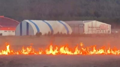 Ardahan’ın Çamlıçatak köyü sınırlarında bulunan Putka Sazlığı’nda çıkan yangın itfaiye