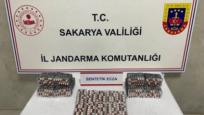 Sakarya’nın Sapanca, Karasu ve Serdivan ilçelerinde jandarma ekiplerince gerçekleştirilen uyuşturucu