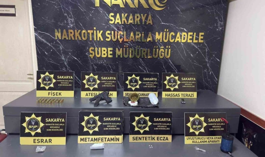 Sakarya’nın Adapazarı ilçesinde polis ekiplerince gerçekleştirilen uyuşturucu operasyonunda 3 şüpheli
