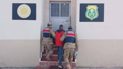 Kars’ın Sarıkamış ilçesinde hakkında kesinleşmiş hapis cezası bulunan 1 kişi