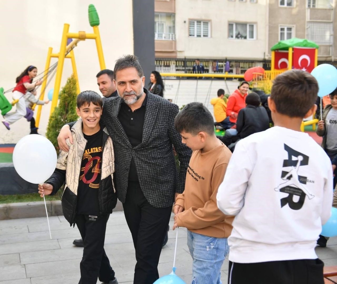 Geçtiğimiz günlerde Atatürk Üniversitesi kampüsünde hizmete sunduğu parkla büyük takdir