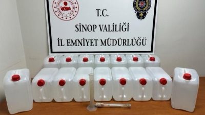 Sinop’ta sahte/etil alkole yönelik düzenlenen operasyonda 60 litre etil alkol