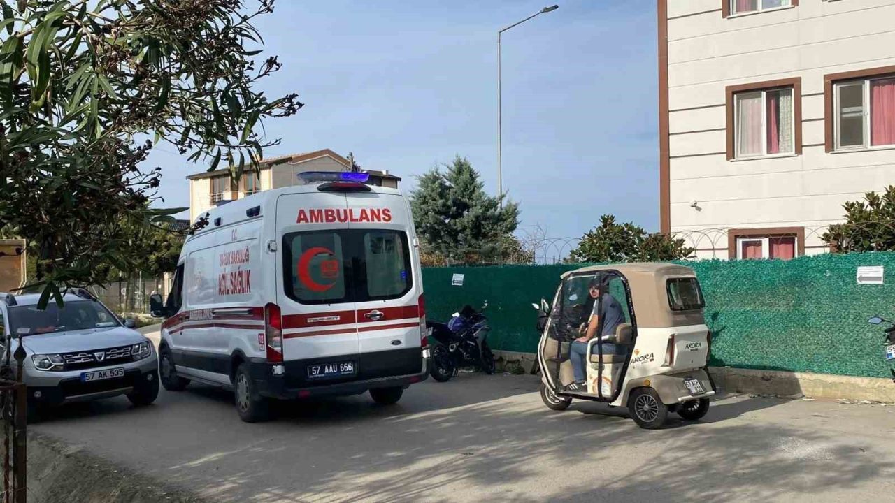 Sinop’ta evinin önündeki ağacı budadığı sırada merdivenden düşen yaşlı adam