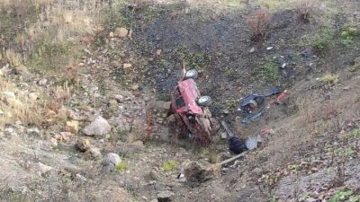 Sinop’un Ayancık ilçesinde otomobilin uçuruma yuvarlandığı kazada 1 kişi hayatını