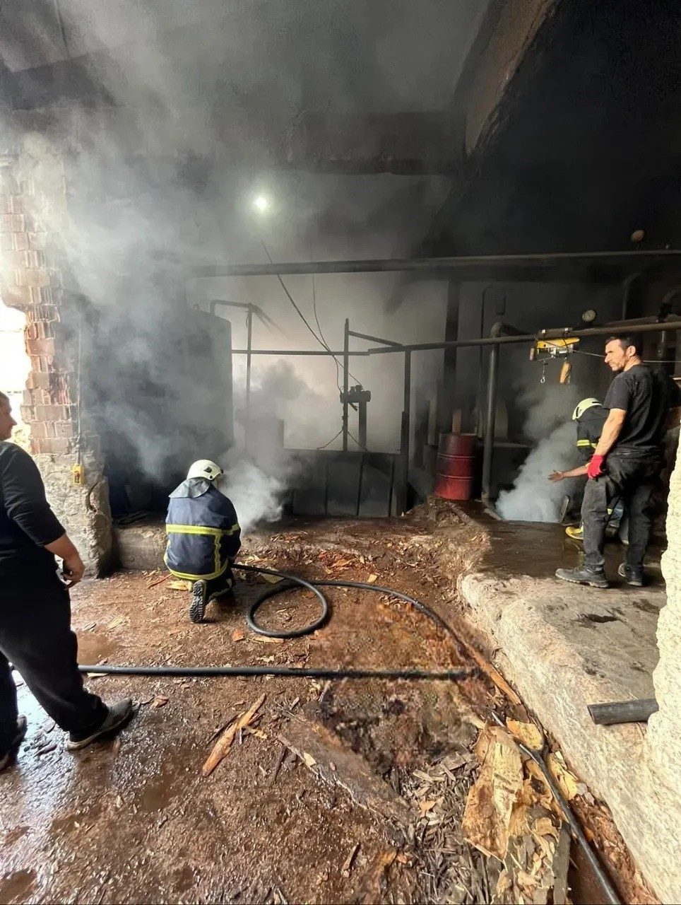 Sinop’un Ayancık ilçesinde sanayi sitesinde faaliyet gösteren bir iş yerinde
