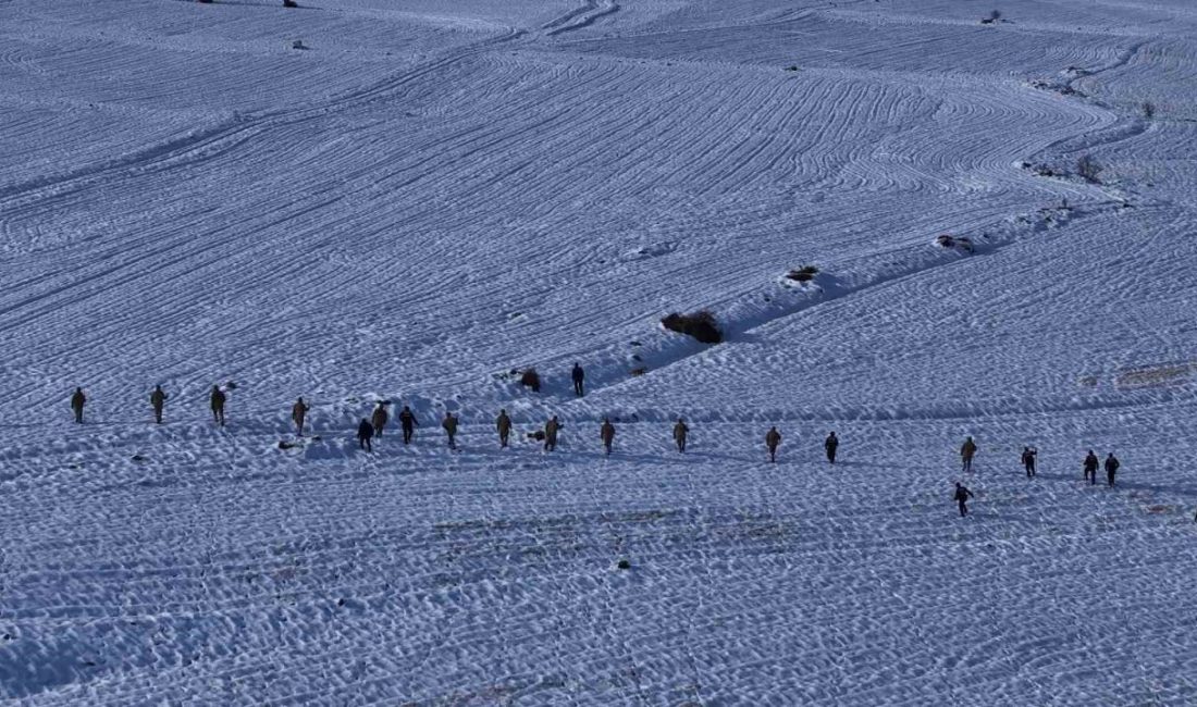 Sivas’ta yaşayan ve köyündeki evine giderken yoğun karda yolunu kaybederek