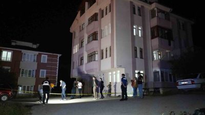 Kastamonu’da apartman önünde tartıştığı komşularına evinin penceresinden kurşun yağdırmaktan yargılanan