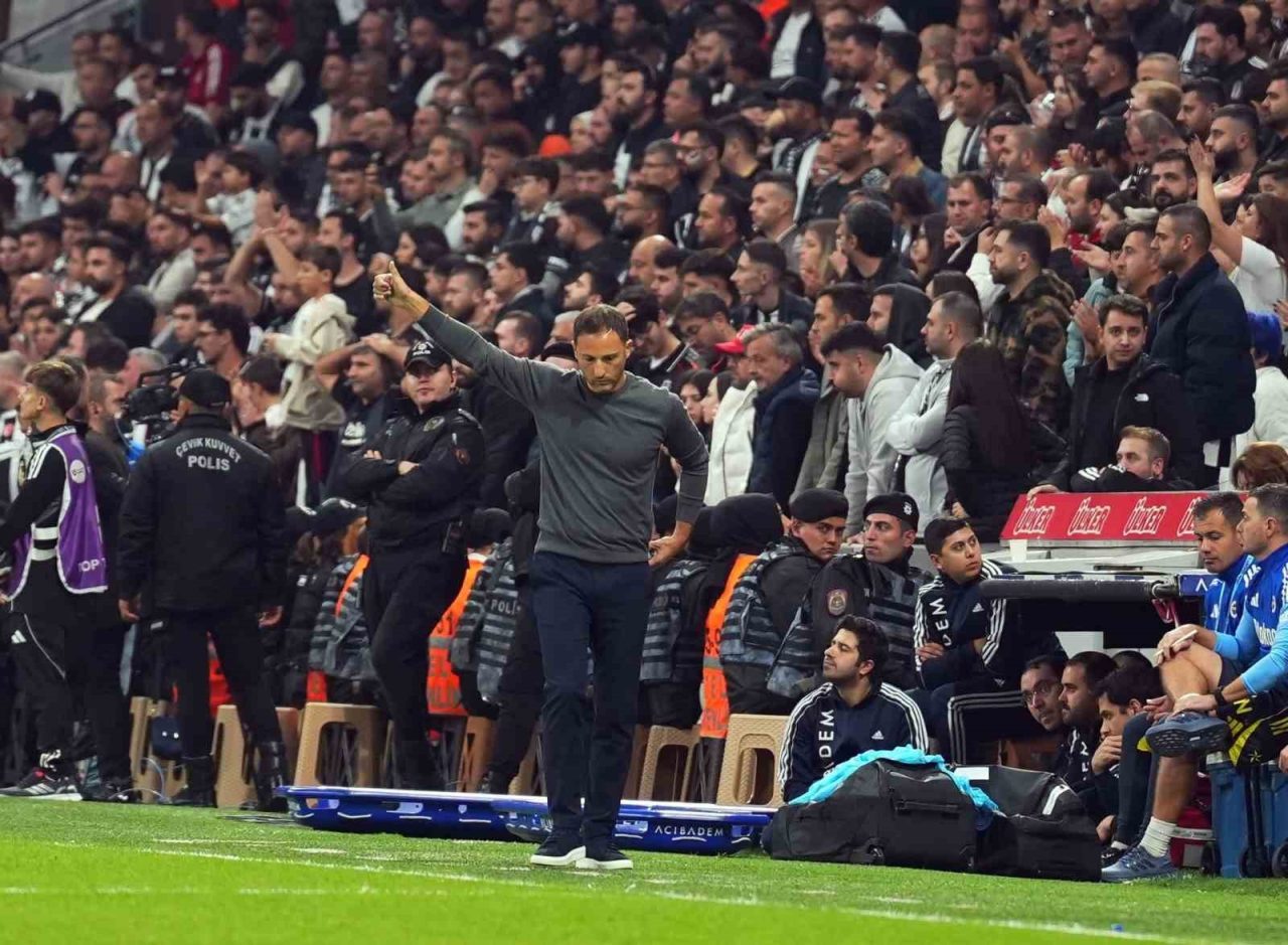 Fenerbahçe Teknik Direktörü Domenico Tedesco, ilk derbisine çıktığı Beşiktaş’a karşı