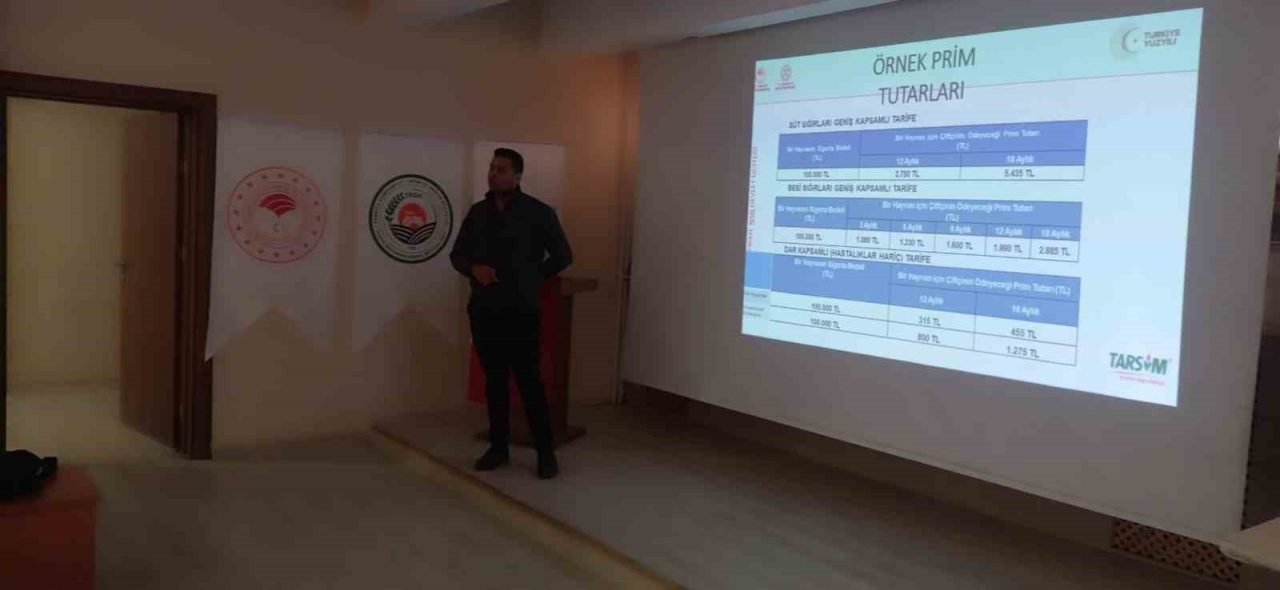 Erzurum’un Tekman ilçesinde çiftçilere yönelik tarım sigortalarına yönelik bilgilendirme semineri