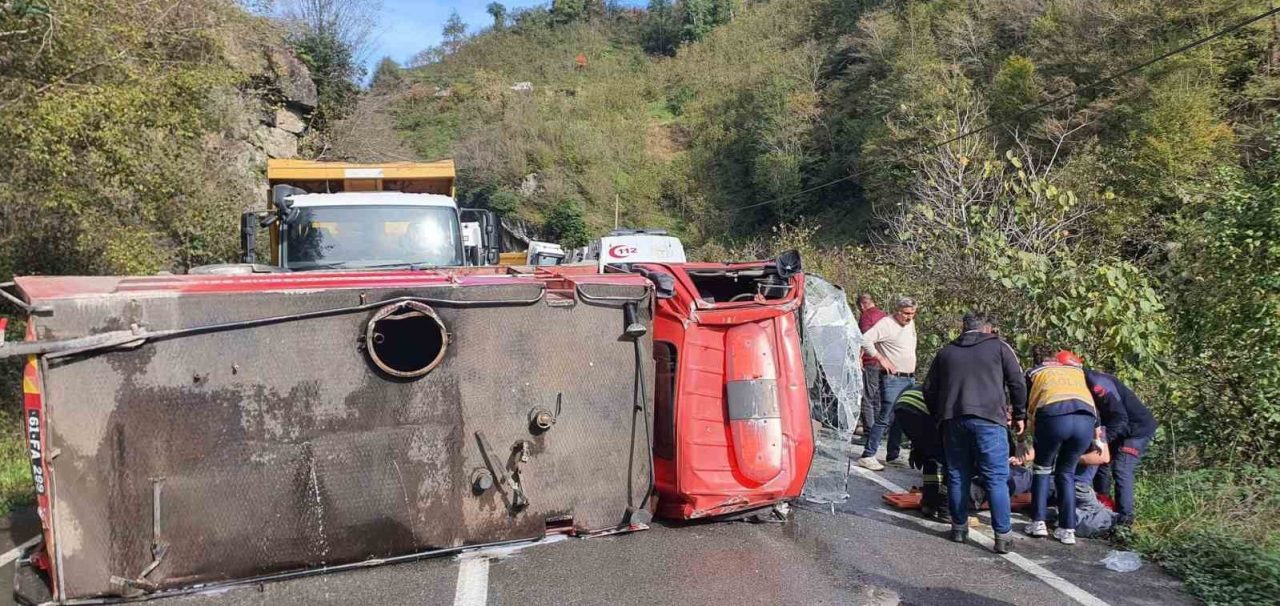 Trabzon’un Araklı ilçesinde yangına giden itfaiye aracının kaza yapması sonucu