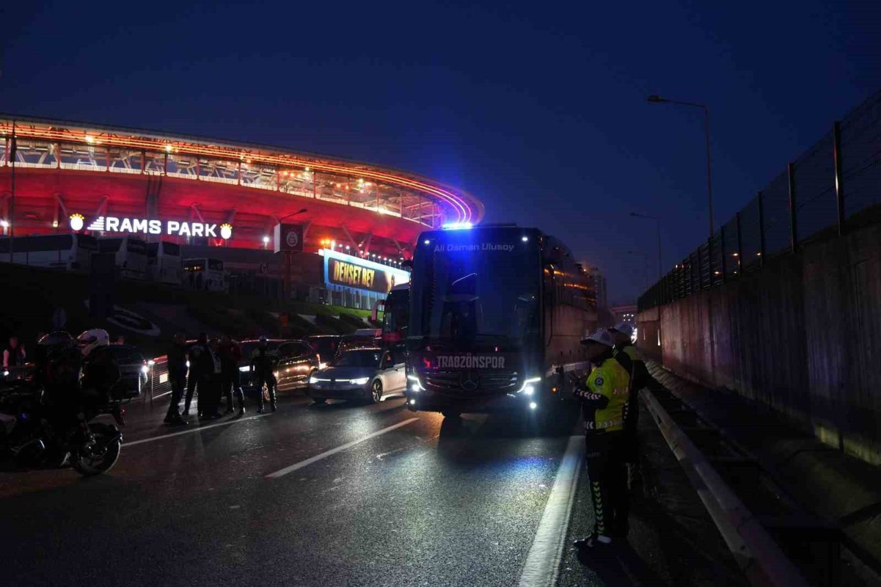 Trendyol Süper Lig’de bugün deplasmanda Galatasaray ile karşılaşacak Trabzonspor, RAMS