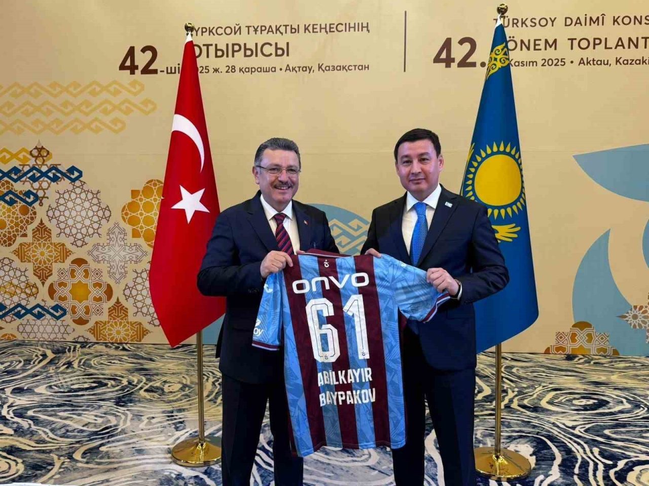 Trabzon ile Kazakistan’ın Aktau kenti kardeş şehir oldu. Kardeşlik protokolü,