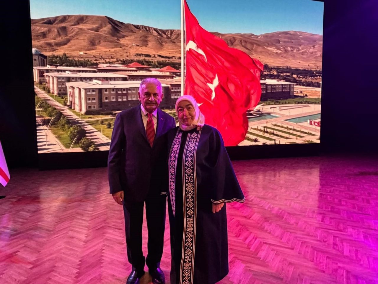 Türkiye’nin son Başbakanı ve Türk Devletleri Teşkilatı Aksakallılar Heyeti Başkanı