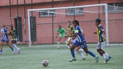 Türkcell Kadın Futbol Süper Ligi’nin 4. hafta erteme maçında Hakkarigücü