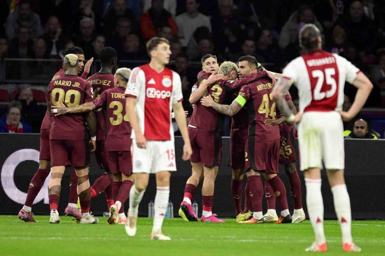 UEFA Şampiyonlar Ligi 4. haftasında Galatasaray, Hollanda deplasmanında Ajax’ı 3-0