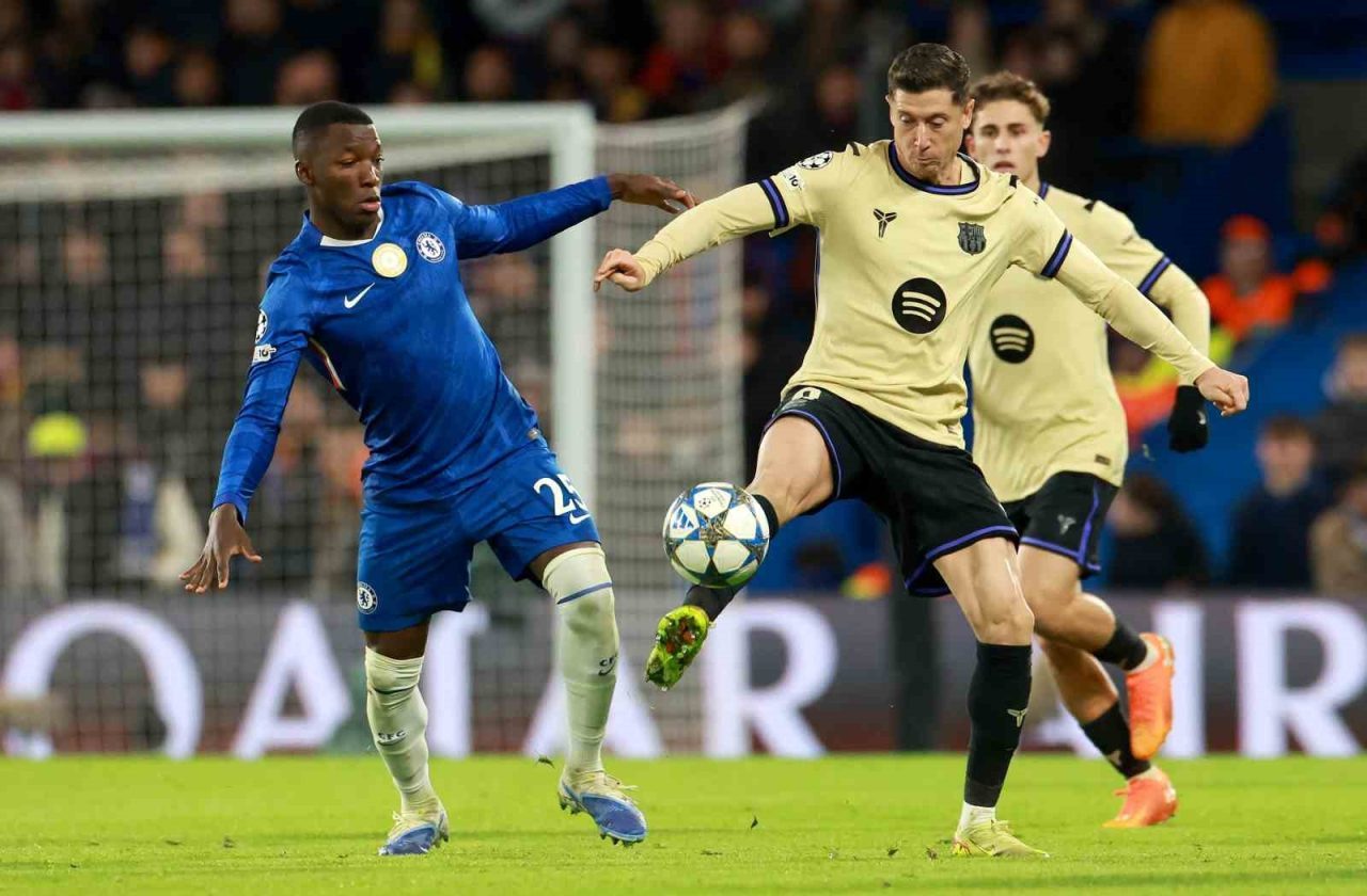 UEFA Şampiyonlar Ligi 5. haftasında 9 karşılaşma oynandı. UEFA Şampiyonlar