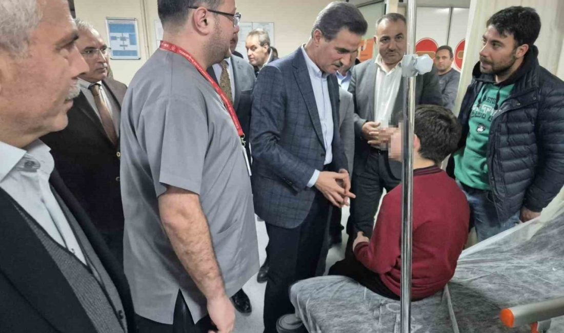 Gümüşhane Valisi Aydın Baruş, gıda zehirlenmesi şüphesiyle hastaneye kaldırılan öğrencileri