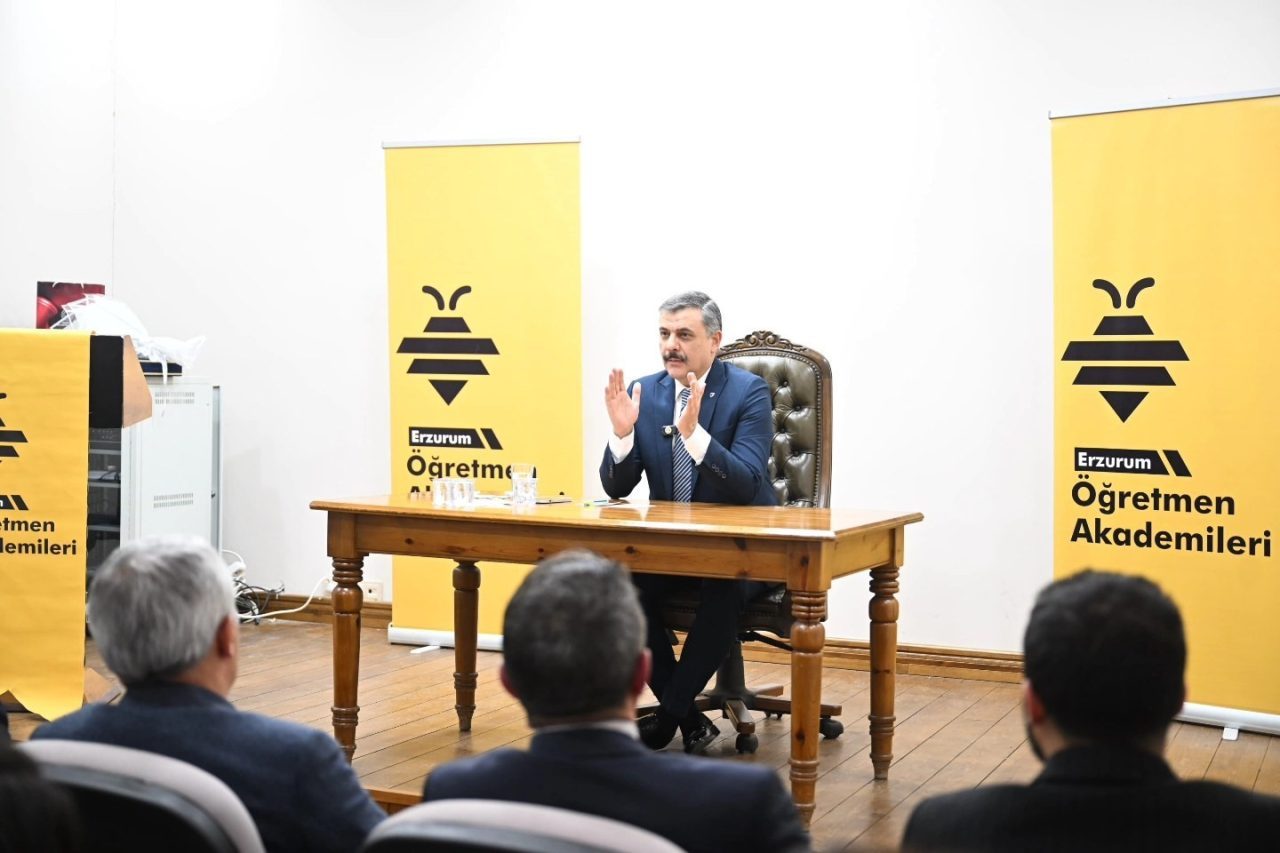 Erzurum’daki görevinde 25. ayını ve meslekte 28. yılını dolduran Vali