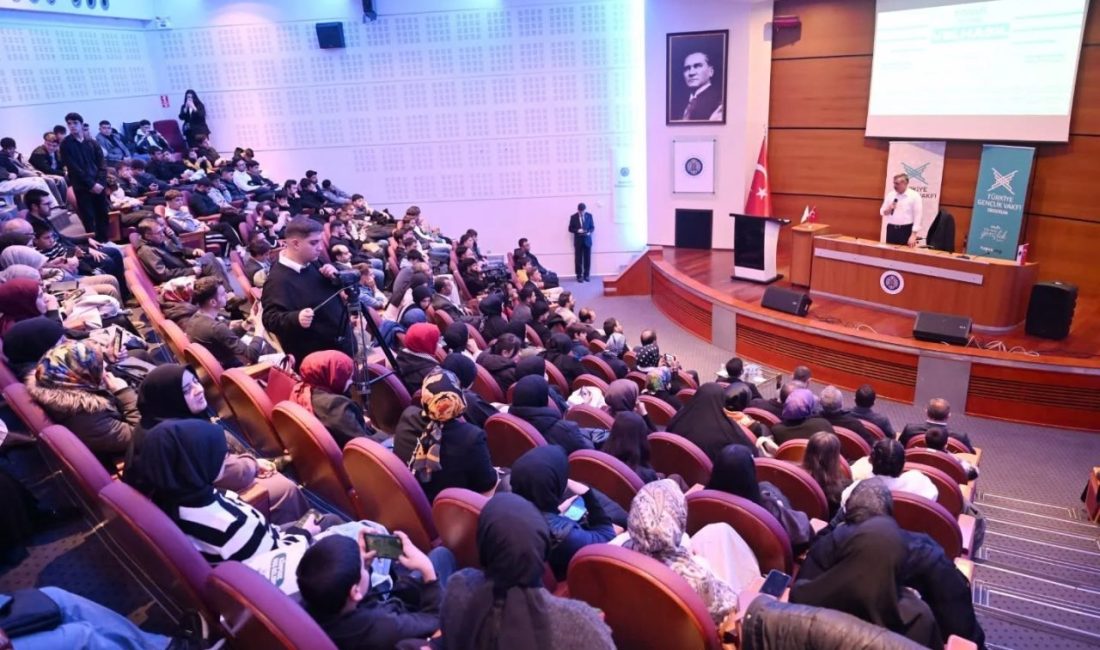 Erzurum Valisi Mustafa Çiftçi, Türkiye Gençlik Vakfı (TÜGVA) tarafından düzenlenen